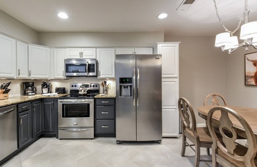 Table Rock Condo | 3BR Pointe Royale Condo w/Pools, Golf & Lake Access