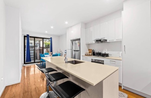 Bundoora House | 3BR Pure Luxury & Elegant holiday home in Latrobe