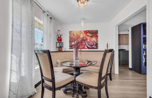 Thackerville House | 3BR Retreat – 2 Mins to WinStar Karaoke + Fire Pit Fun”