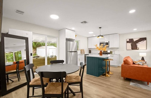 South Manchaca House | 3br, South 1st, Newly Remodled - Casa de Cozy