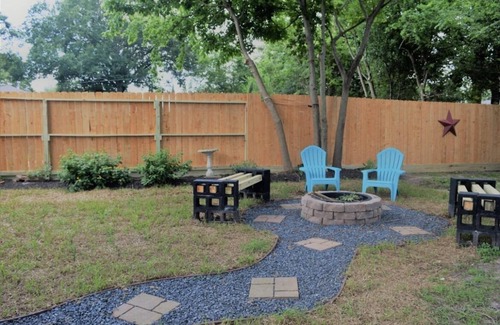 Garden Oaks House | 3BR Spacious luxury home! Pet friendly and only 15min to DT, MED CTR