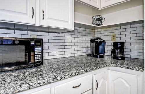 South Pinellas Community Council House | 3BR St. Pete Home, Heated Pool, 5 Min To Beaches