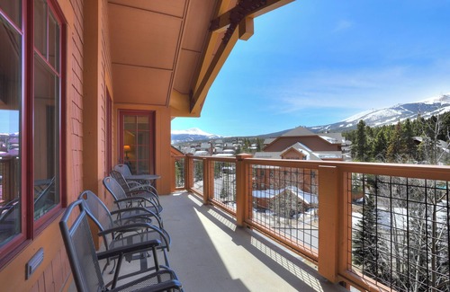 Breckenridge Condo | 3Br Sweeping Snowcapped Views + Expansive Balcony - Sleeps 8