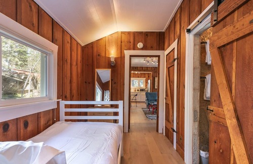 Brockway House | 3BR Tahoe Cabin Walk to Beach