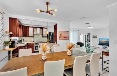 Hollywood Hills House | 3BR Vacation Villa w/Pool ~ Near Beach & Casino
