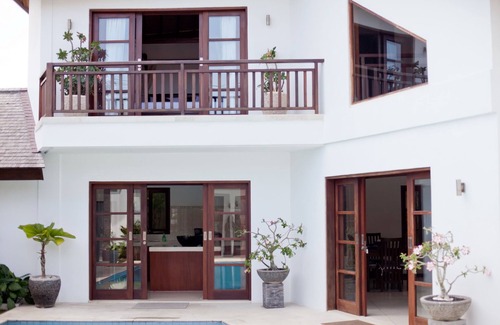 Nakula Villa | 3BR Villa Located In The HEART Of Seminyak! 5Min Drive To Kuta Beach! W/Pool!