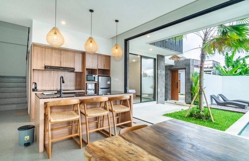 Pejeng Kawan Villa | 3BR Villa, Modern Tropical Escape w/Pool Ubud Area