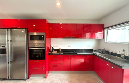 Kamala Apartment | 3BR Villa Rooftop Pool Gym Near BeachV28