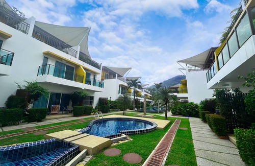 Kamala Apartment | 3BR Villa Rooftop Pool Gym Near BeachV28