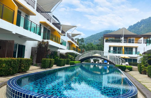 Kamala Apartment | 3BR Villa Rooftop Pool Gym Near BeachV28