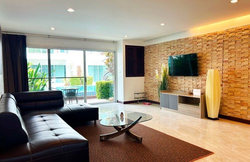 Kamala Apartment | 3BR Villa Rooftop Pool Gym Near BeachV28