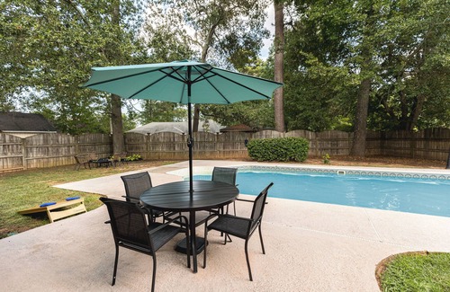 Warner Robins House | 3BR w/Inground Pool | Fenced Yard | Pet Friendly