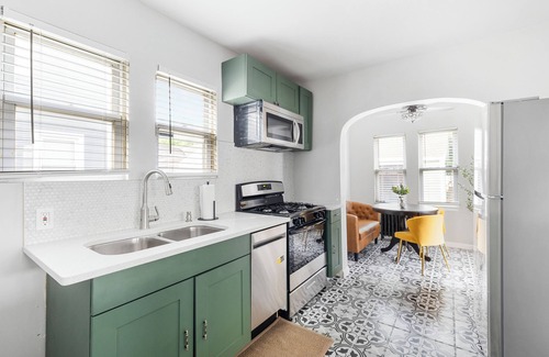 Queens House | 3BR w/Office+Basement/Utilities+Parking/Near LIRR