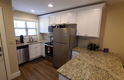Branson House | 3BR WALK-IN w/Loft ~ Pets OK ~ Pool ~ FREE TICKETS INCLUDED! (Paradiso)