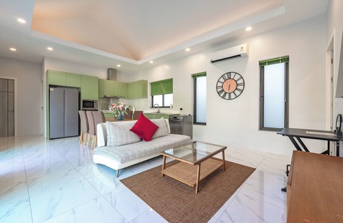 Ban Saiyuan Villa | 3BR Walk to Beach 7 Min to Beach V189
