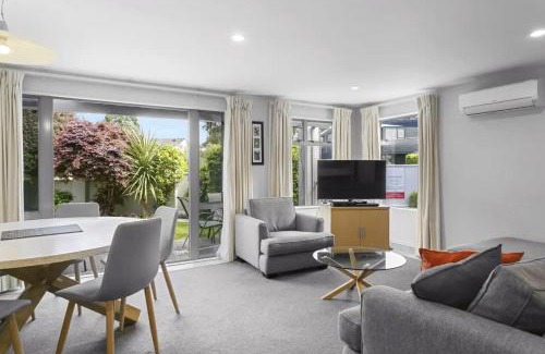 Taupo House | 3BR with views, close to lake and town