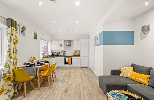 Swindon Apartment | 3CB Apartment*2 Bedroom*Sleeps 4*Long Stay Disc