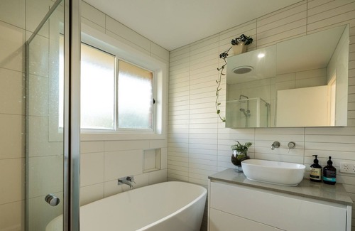 Invermay Park House | 3dr renovated home, near shops, Ballarat CBD & Melb Freeway