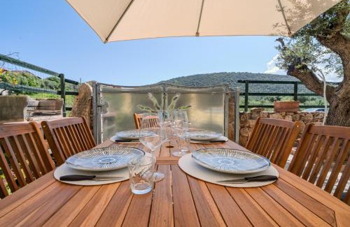 S'Iscala Apartment | 3min dalla Spiaggia, Elegante Villetta a Budoni