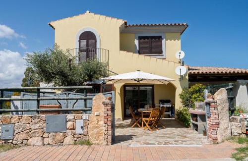 S'Iscala Apartment | 3min dalla Spiaggia, Elegante Villetta a Budoni