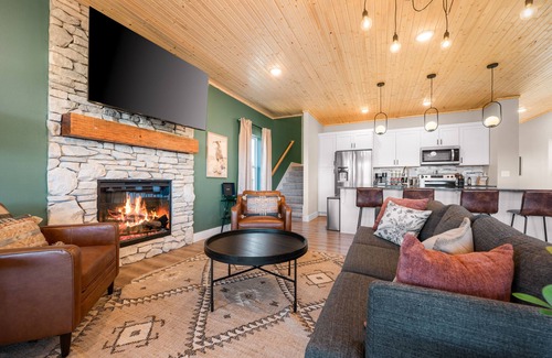 Branson Cabin | 3min from Silver Dollar City w/Bunk Slide