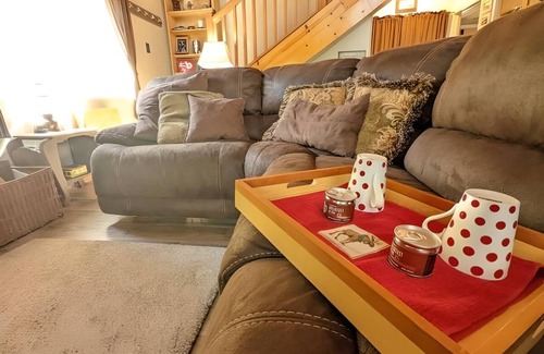 Wishon Cabin | 3min to Bass Lake: Yosemite Retreat Cabin, 2-Story, Forest, Boat Parking