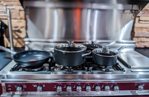 Westerville House | 3mins To Hoover | House | 4 Tvs Roku | King | W/D!