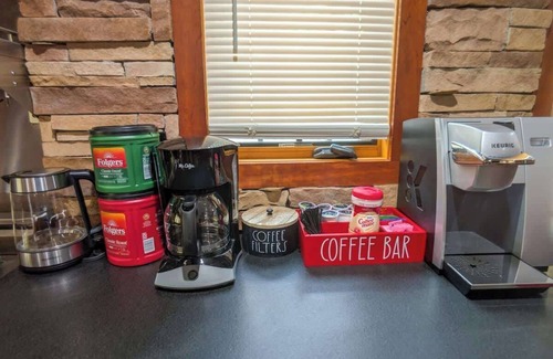 Westerville House | 3mins To Hoover | House | 4 Tvs Roku | King | W/D!