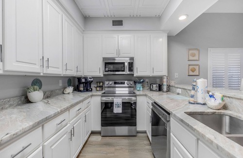 Dauphin Island Condo | 3rd Floor~Luxury~2 Bedroom~Beachfront