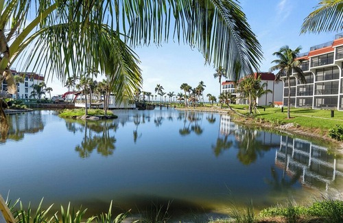 Sanibel Condo | 3rd-Floor Pointe Santo Retreat with Lake & Gulf Views | Updated 2BR/2BA Condo