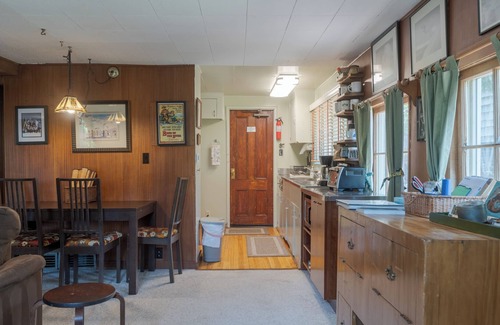Government Camp Cabin | 3rd night free stay before 10/13 enjoy lakes, hiking, electric car charger!