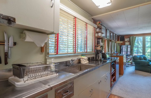Government Camp Cabin | 3rd night free stay before 10/13 enjoy lakes, hiking, electric car charger!