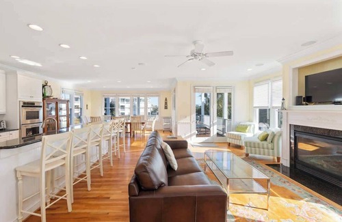 Kure Beach Cottage | 3rd Perfect Alignment