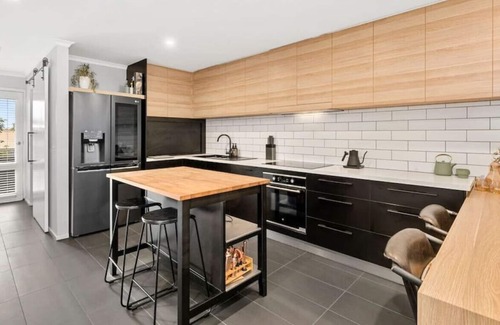Newtown House | 3UPPER · Modern two bedroom townhouse in quiet location