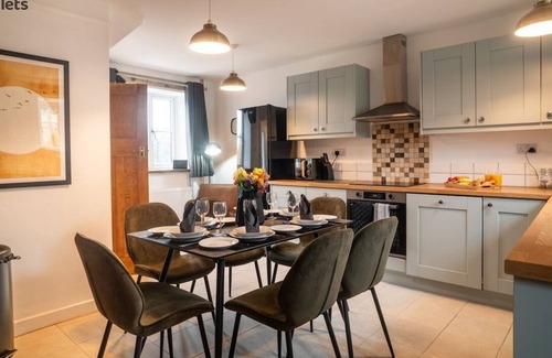 Banbury House | 3x Bedroom House (Sleeps 6x)