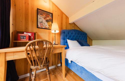 Yamanakako Villa | 4月リニューアルOpen! 全室エアコン完備! Cottage あかいやねｰ The Red Roof Cottage YamanakaKoｰ