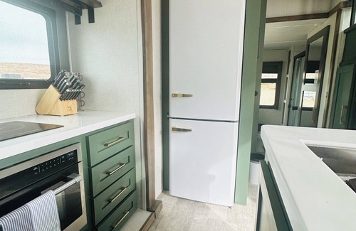 Moab South Valley House | 4,000 sq.ft. Jeep Shop Man Cave with Luxury Trailer