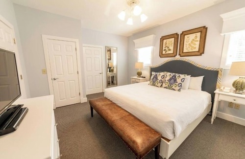 Lackey Resort | 4 1BR Estate Units w/Garden Views + Premium Touches Near Jamestown