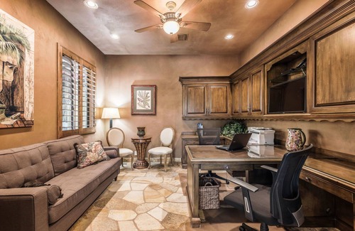 Palm Springs House | 4,578 Sq Ft Estate, 5 King Beds, All En Suites, Putting Green, Basketball Hoop