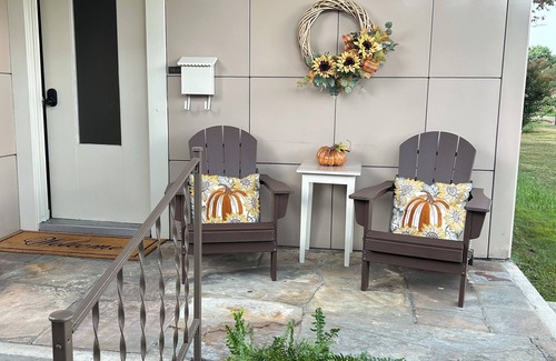 Middlesboro House | 4.6 miles from LMU. Cozy 2-bedroom Lustron home located in Middlesboro, Ky,