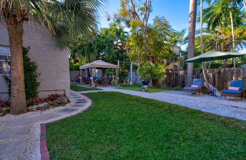 Bayshore Villa | 4/6bd SPACIOUS, Heart of Miami Beach! Mediterranean Villa w/Jacuzzi, HUGE YARD!
