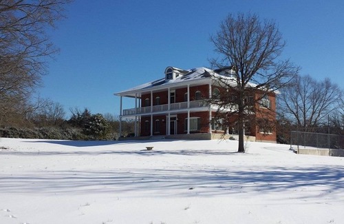 Heber Springs House | 4 ACRE ESTATE 3 MINUTES FROM EDEN ESLE, GREERS FERRY LAKE, & HEBER SPRINGS