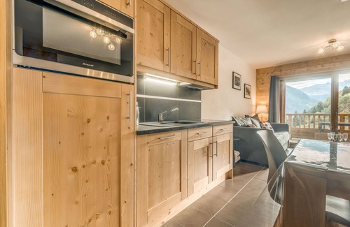 Champagny-en-Vanoise Apartment | 4* Apartment at the Foot of the Slopes, Champagny-en-Vanoise