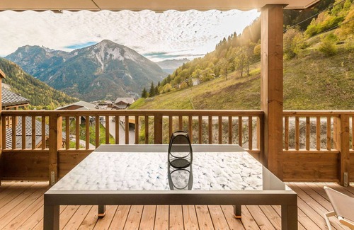 Champagny-en-Vanoise Apartment | 4* Apartment at the Foot of the Slopes, Champagny-en-Vanoise