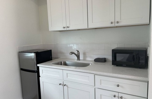 Bay Esplanade Apartment | 4 · Bay Studio Apartment 4