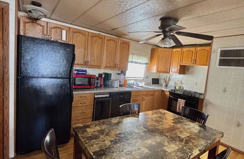 West Newton House | 4 bd/10 min to downtown W/D