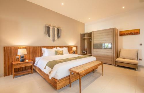 Batubelig Villa | 4 Bd Seminyak Rice View, 5 Mins To Cafe Del Mar