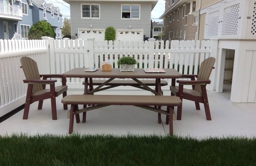 Gold Coast Condo | 4 BDR/2 Bath condo, 5 houses from Ocean City's Gold Coast beach