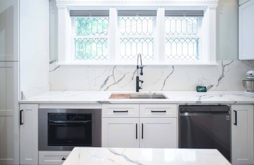 Lake Geneva House | 4 BDR Lake Geneva Estate Across from Beach!