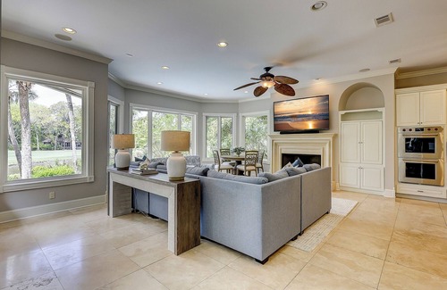 Beach Lagoon House | 4 Beach Lagoon Rd - GORGEOUS 6 bedroom home in Sea Pines & Private Pool